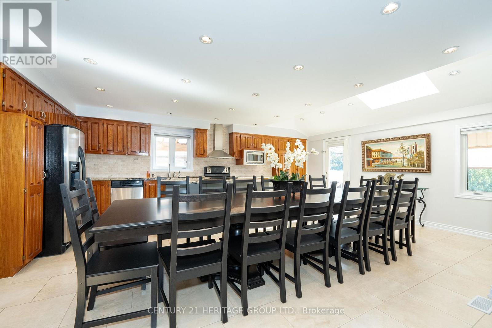 125 Anthony Road, Toronto, Ontario  M3K 1B7 - Photo 8 - W12417320