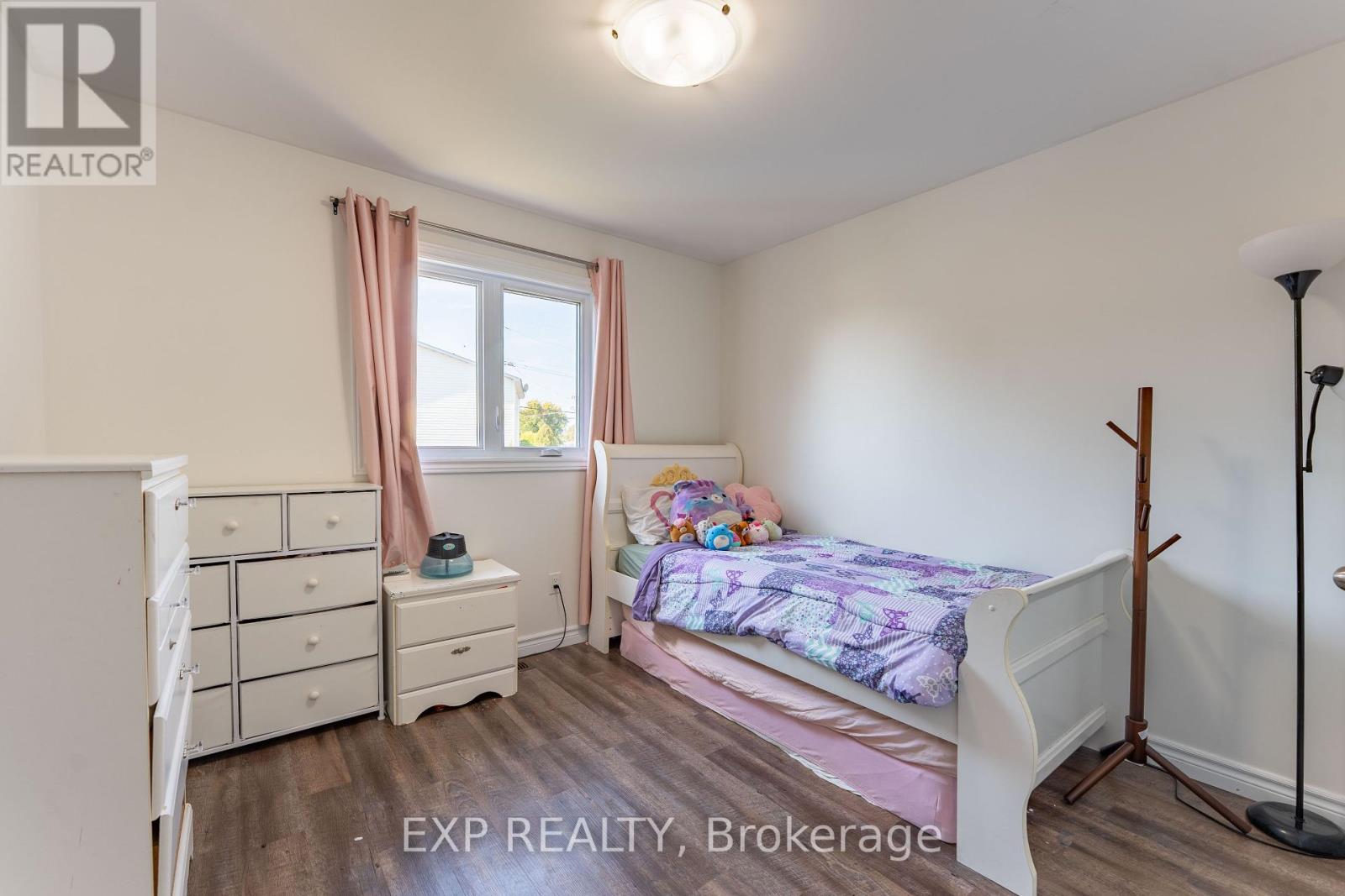 11 Place Madeleine Place, The Nation, Ontario  K0C 2B0 - Photo 14 - X12417339