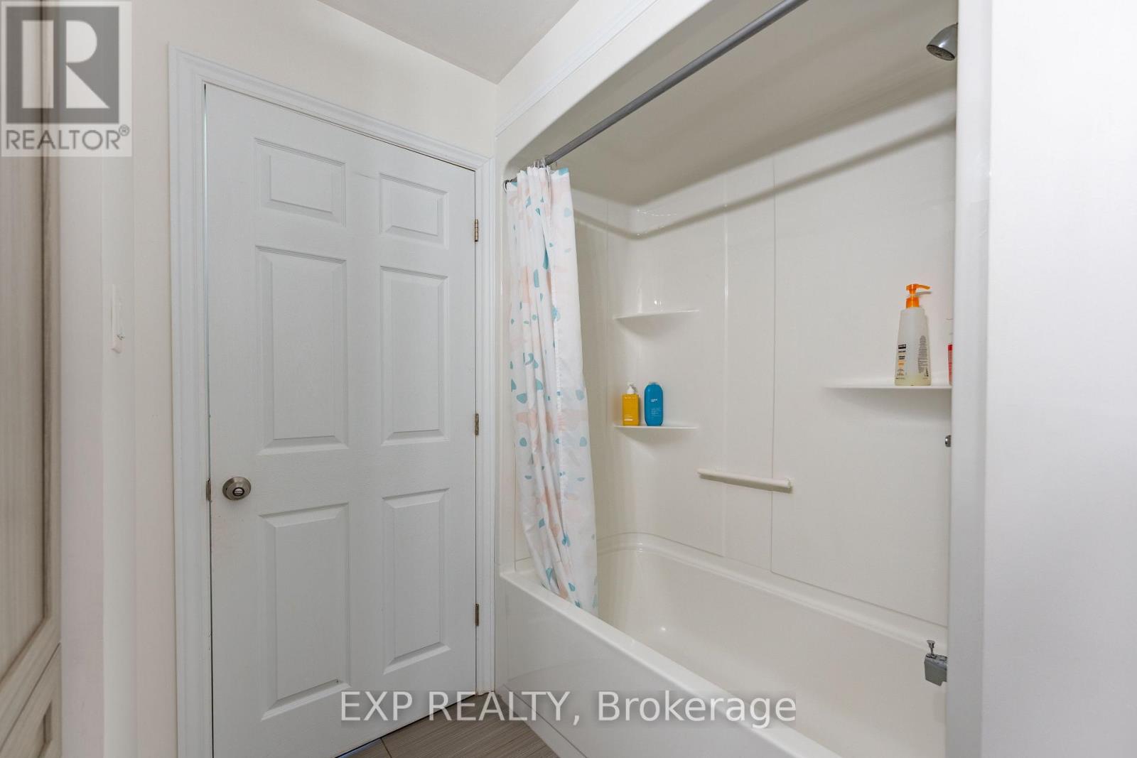 11 Place Madeleine Place, The Nation, Ontario  K0C 2B0 - Photo 17 - X12417339