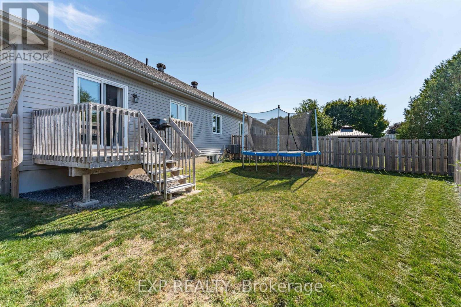 11 Place Madeleine Place, The Nation, Ontario  K0C 2B0 - Photo 40 - X12417339
