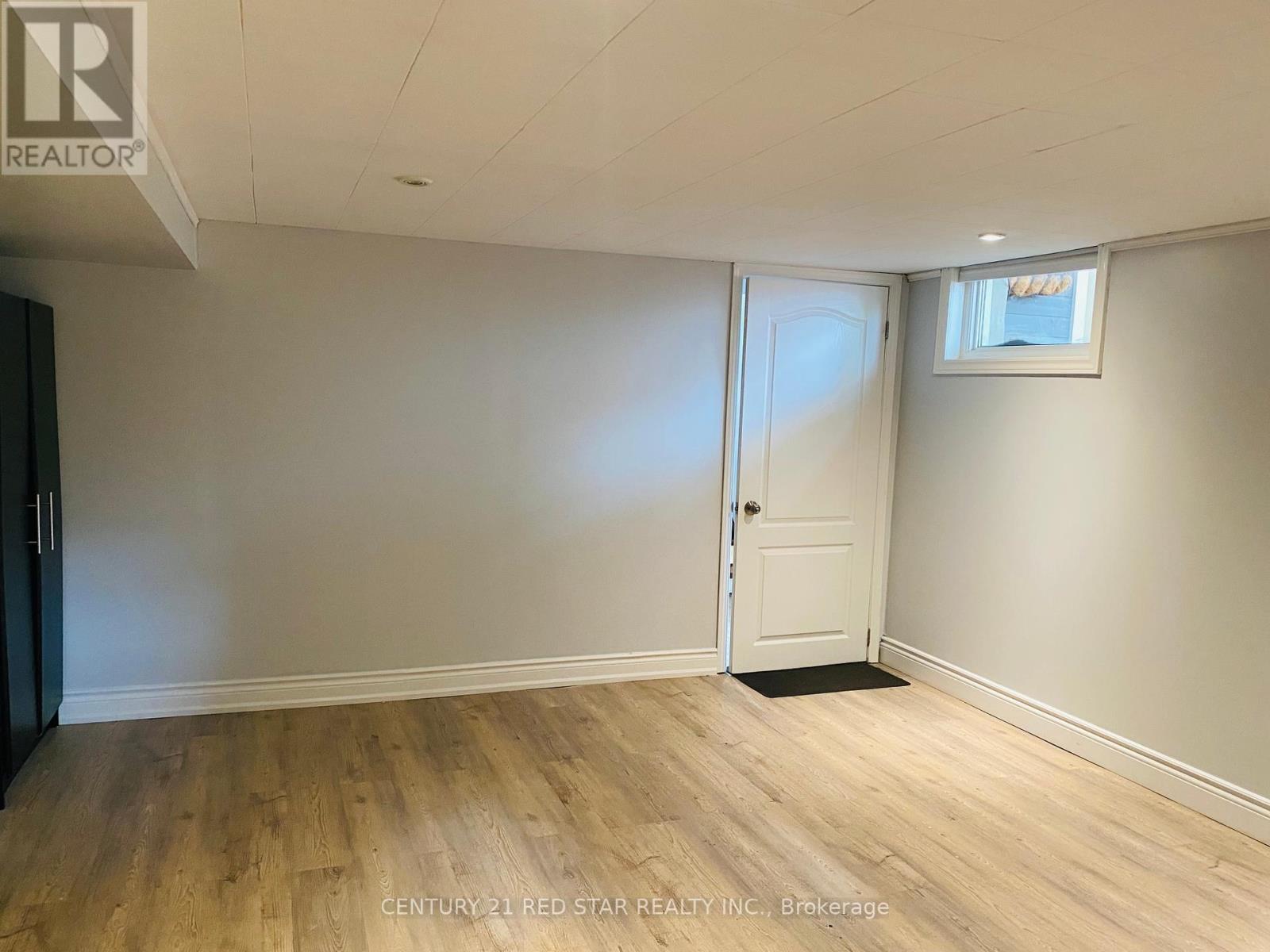 107 Ellis Crescent S, Waterloo, Ontario  N2J 2C1 - Photo 25 - X12389159