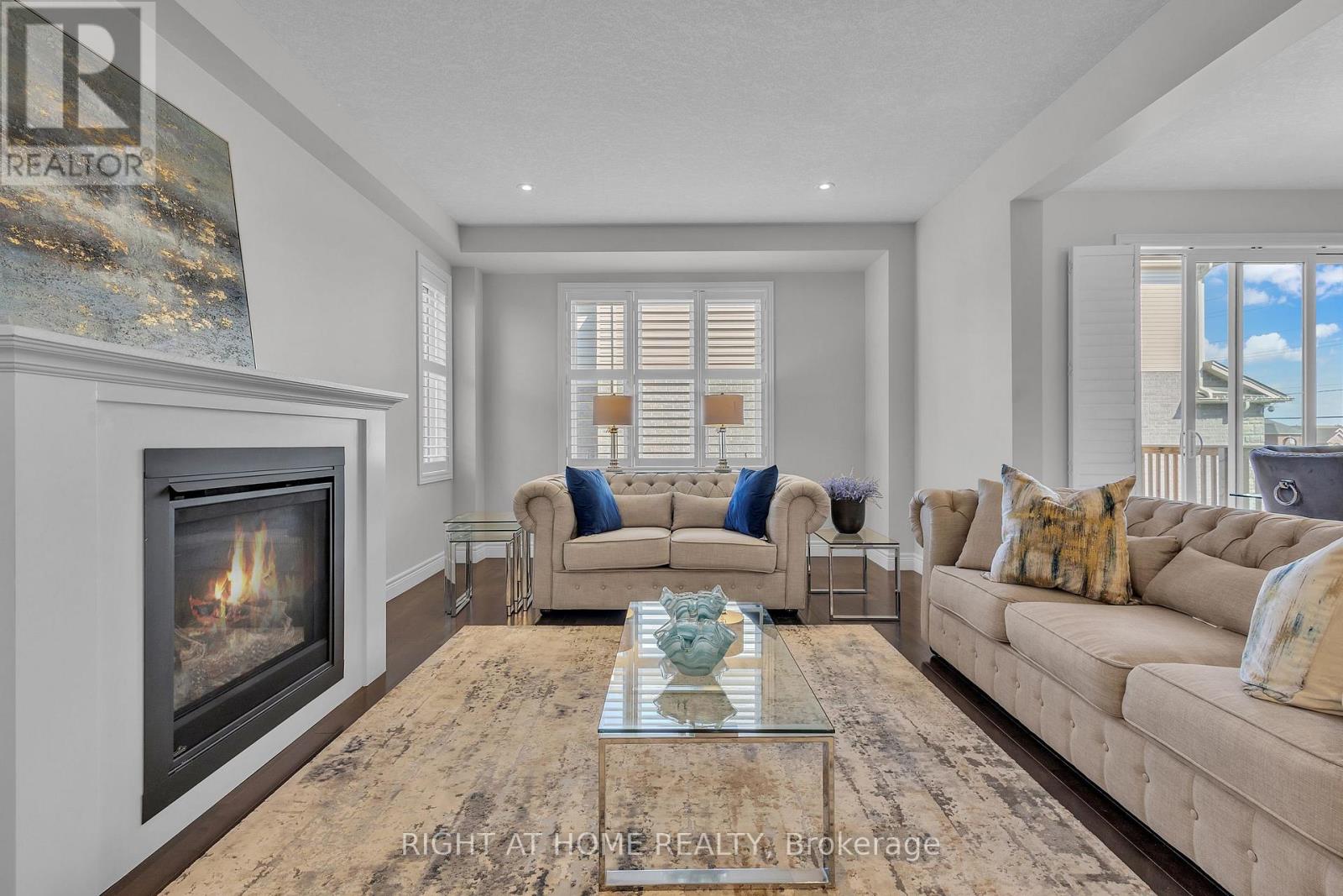 321 Carriage Way, Waterloo, Ontario  N2K 0C2 - Photo 20 - X12417316