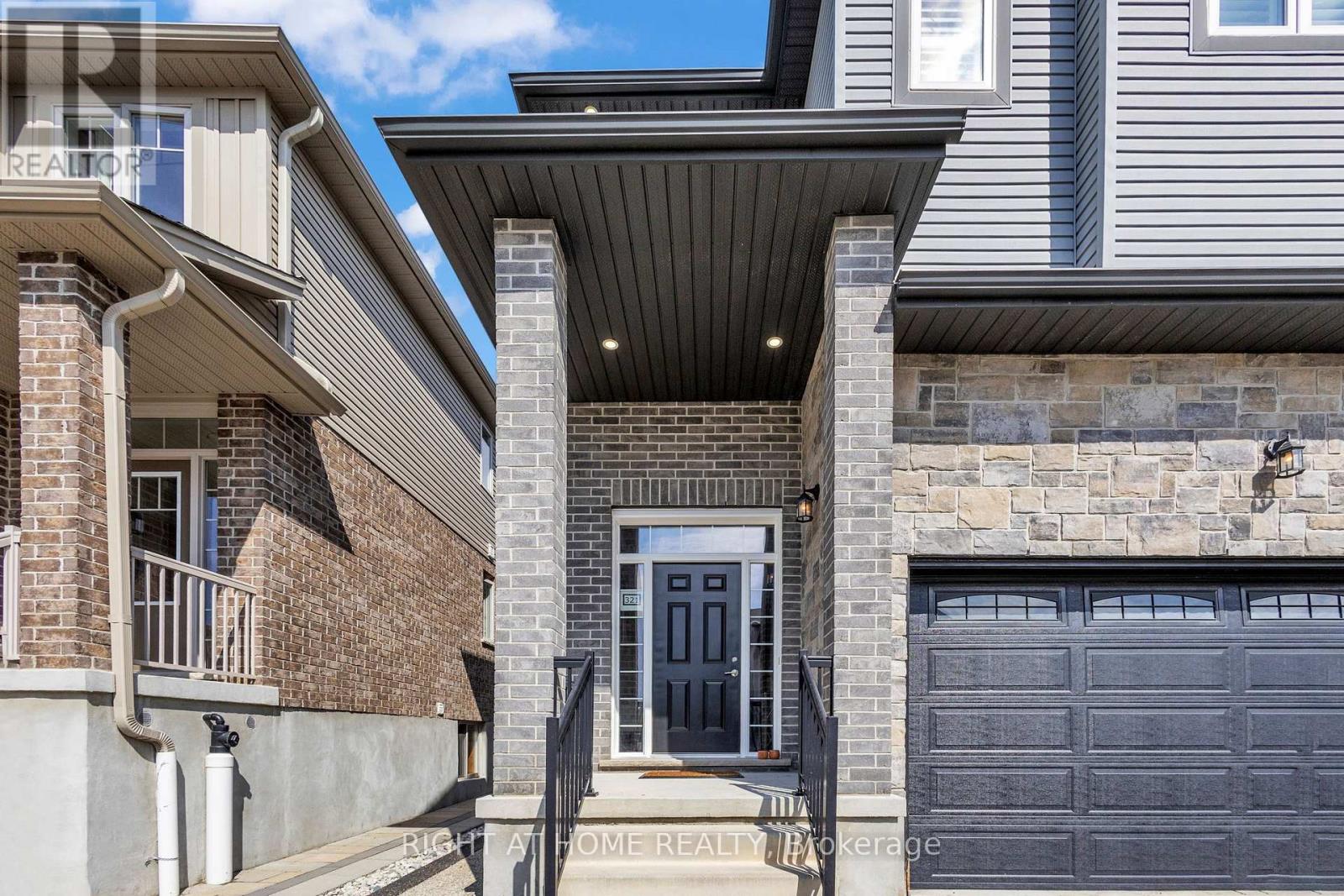 321 Carriage Way, Waterloo, Ontario  N2K 0C2 - Photo 9 - X12417316