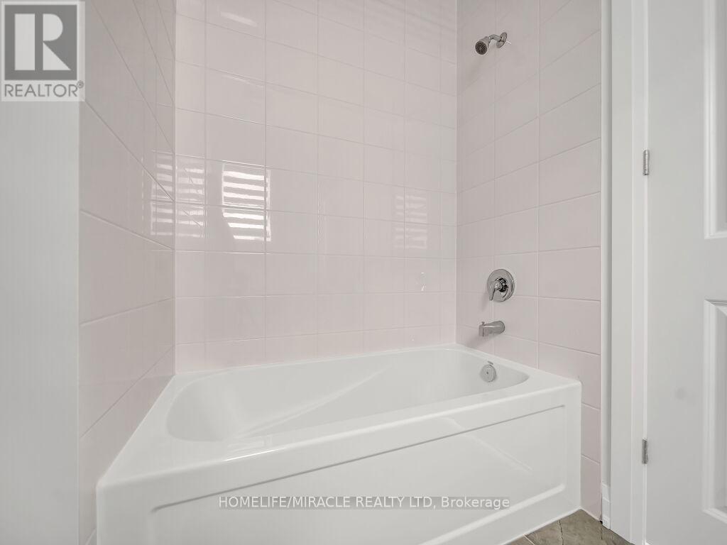 137 Harwood Avenue, Woodstock, Ontario  N4T 0P8 - Photo 35 - X12417321