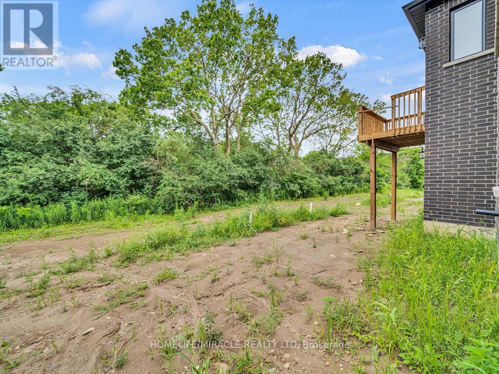 137 Harwood Avenue, Woodstock, Ontario  N4T 0P8 - Photo 41 - X12417321