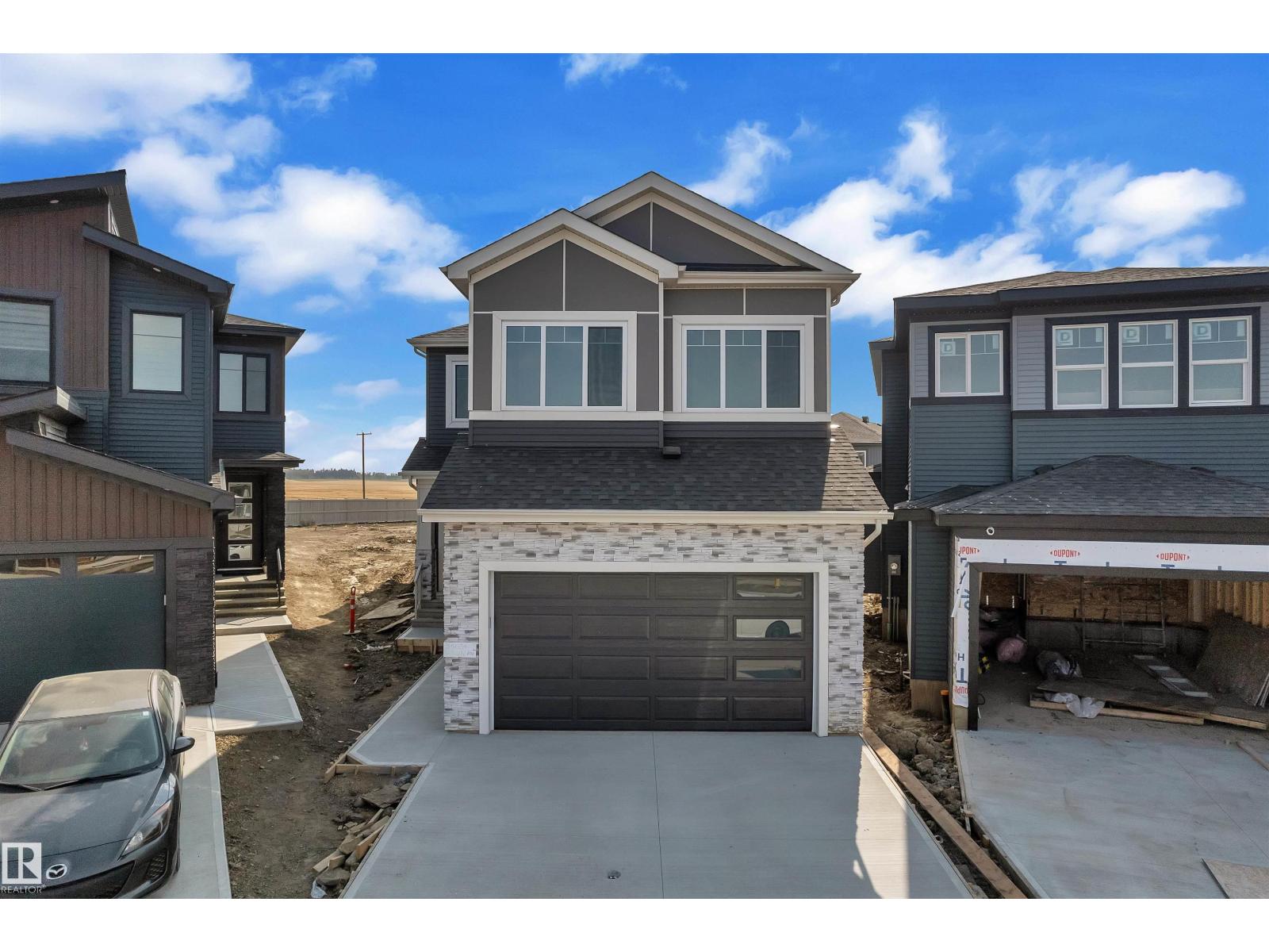 Property at 3503 42 AV image 2