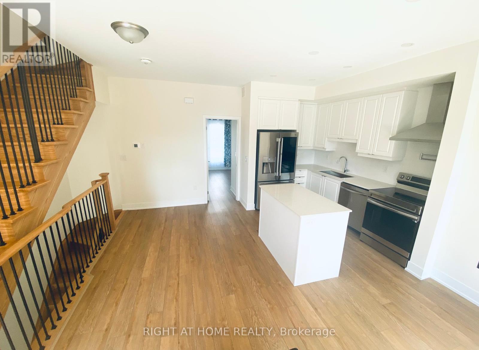2 Bru-Lor Lane, Orillia, Ontario  L3V 8P4 - Photo 9 - S12417331