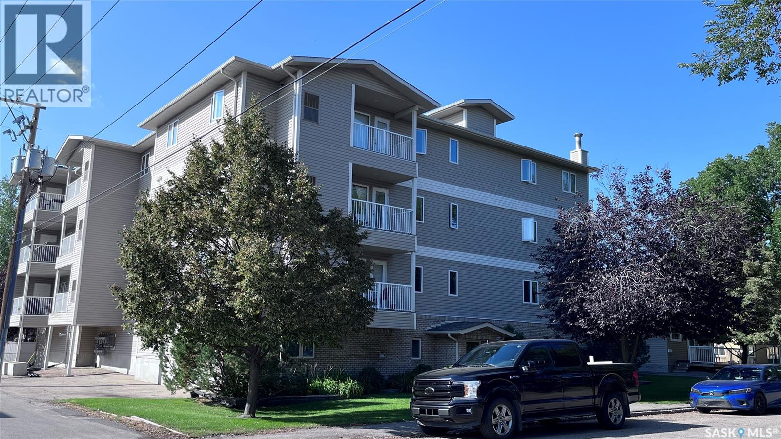 302 3946 Robinson Street, Regina, Saskatchewan  S4S 3C8 - Photo 2 - SK018678