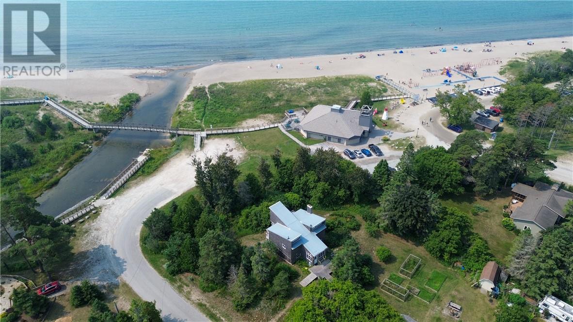 111 Mcnevin Street, Manitoulin Island, Ontario  P0P 1T0 - Photo 3 - 2124399