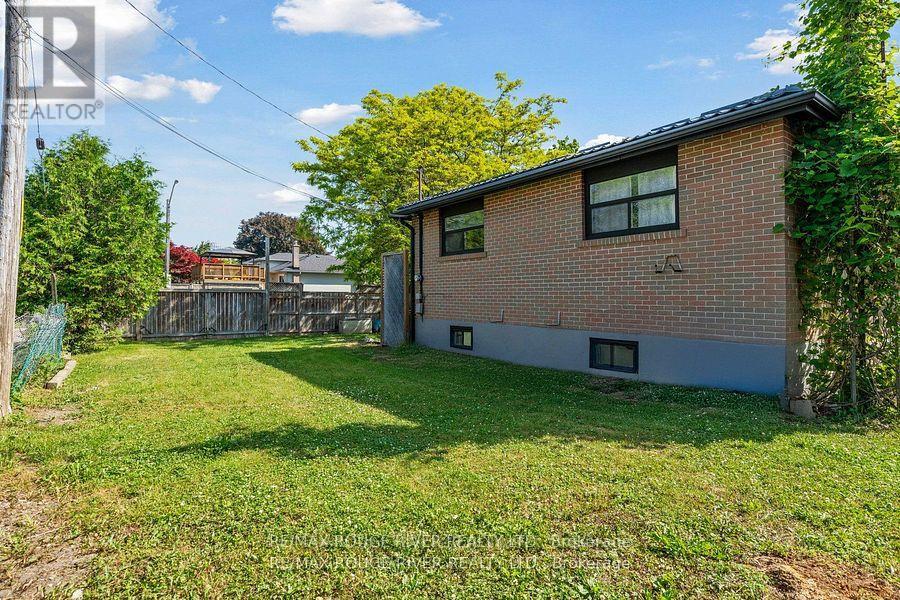 810 Zator Avenue, Pickering, Ontario  L1W 1X9 - Photo 32 - E12417348