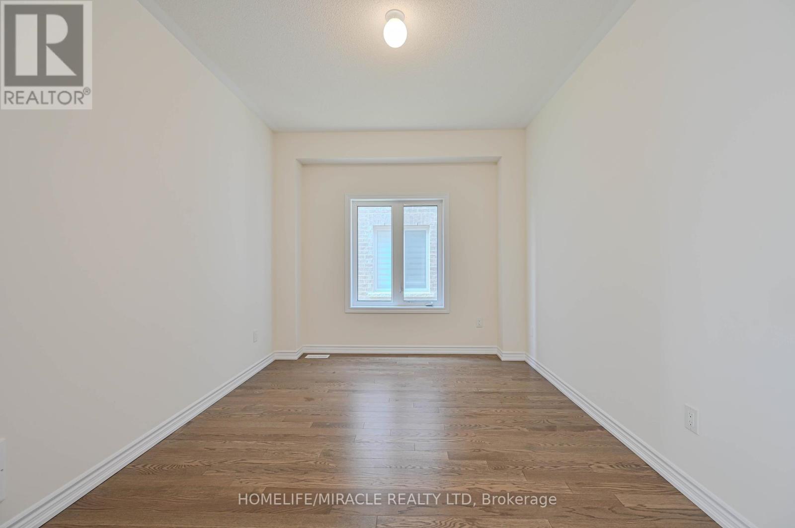 1155 Cole Street, Innisfil, Ontario  L9S 0R3 - Photo 8 - N12417340