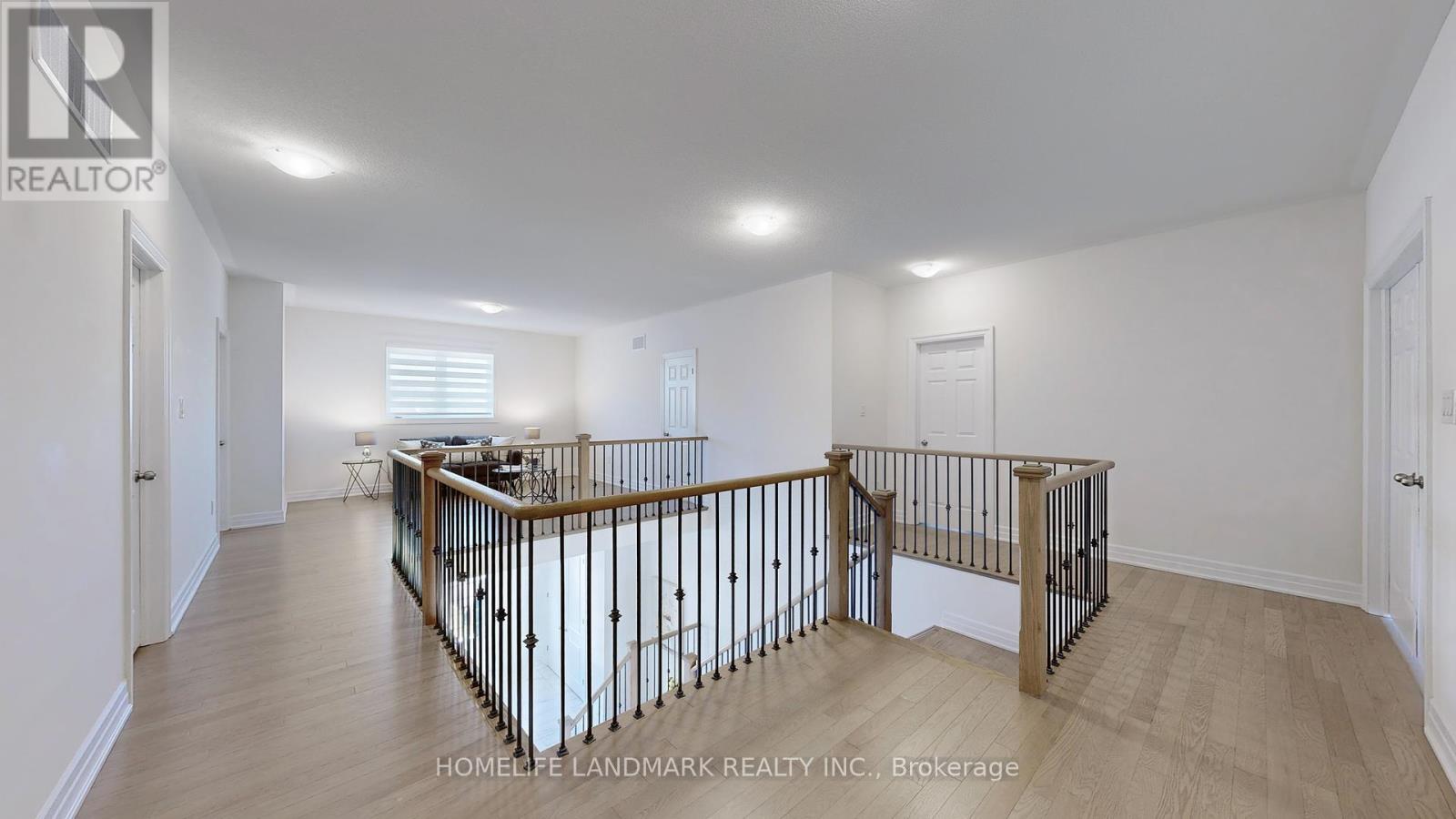 16 Slater Court, East Gwillimbury (Sharon), Ontario  L9N 0P8 - Photo 19 - N12417345