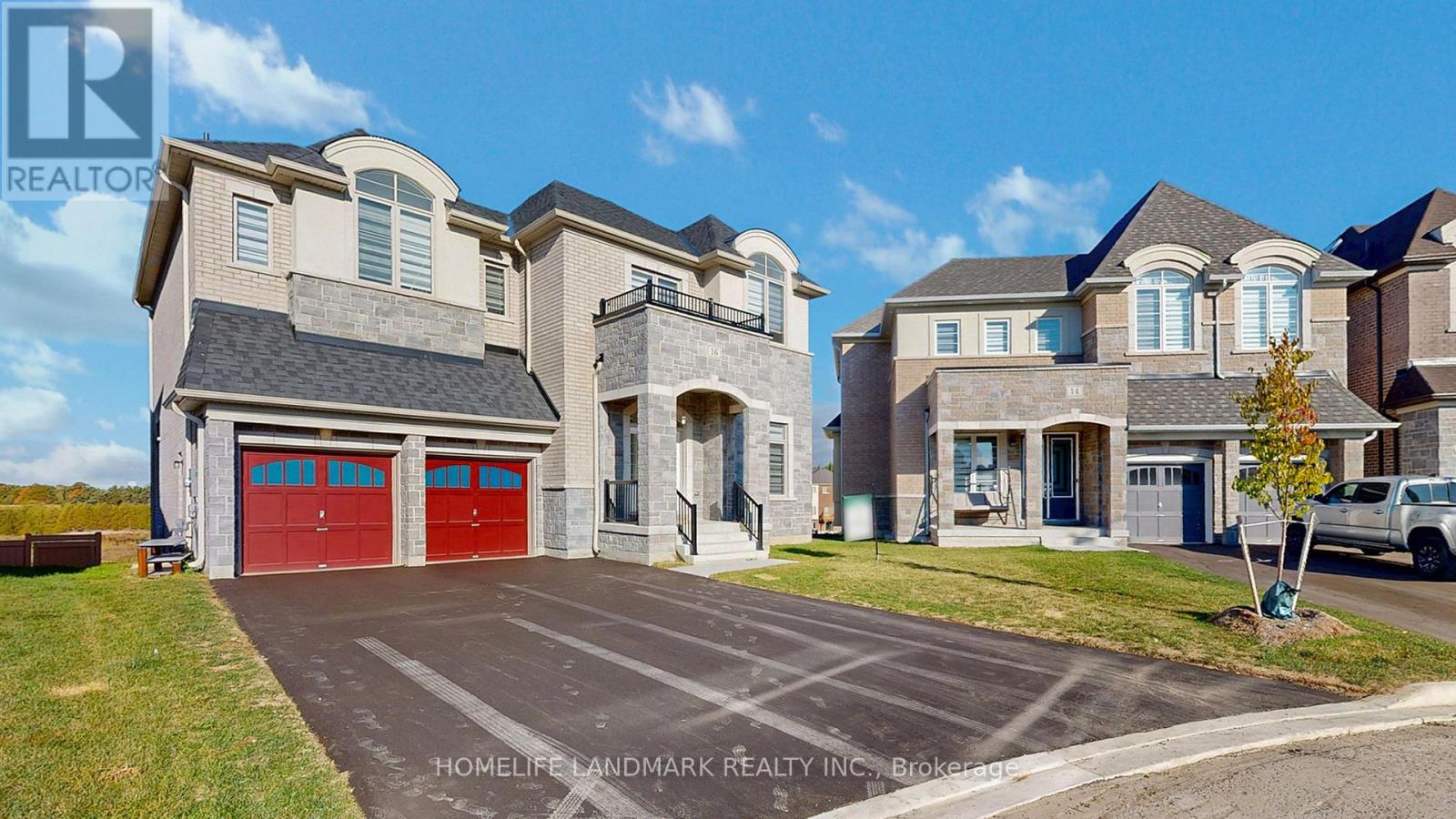 16 Slater Court, East Gwillimbury (Sharon), Ontario  L9N 0P8 - Photo 2 - N12417345
