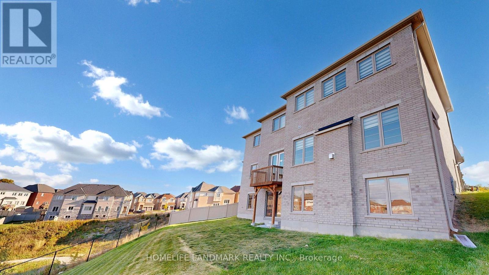 16 Slater Court, East Gwillimbury (Sharon), Ontario  L9N 0P8 - Photo 44 - N12417345
