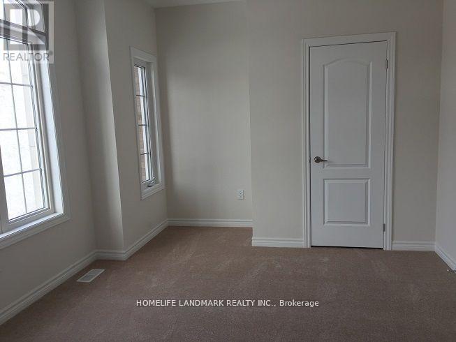 15 Schurman Street, Aurora, Ontario  L4G 1C9 - Photo 15 - N12417379