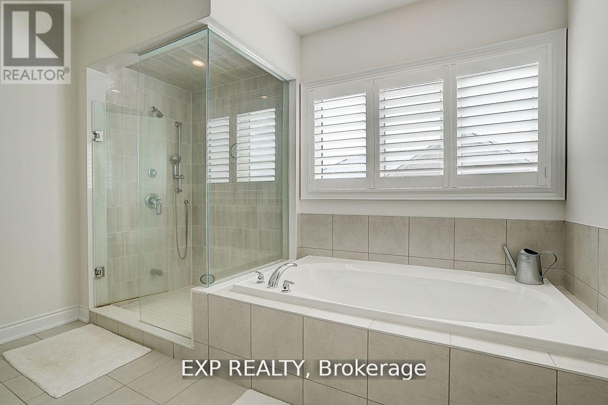 41 Walter Tunny Crescent, East Gwillimbury, Ontario  L9N 0R4 - Photo 27 - N12417380
