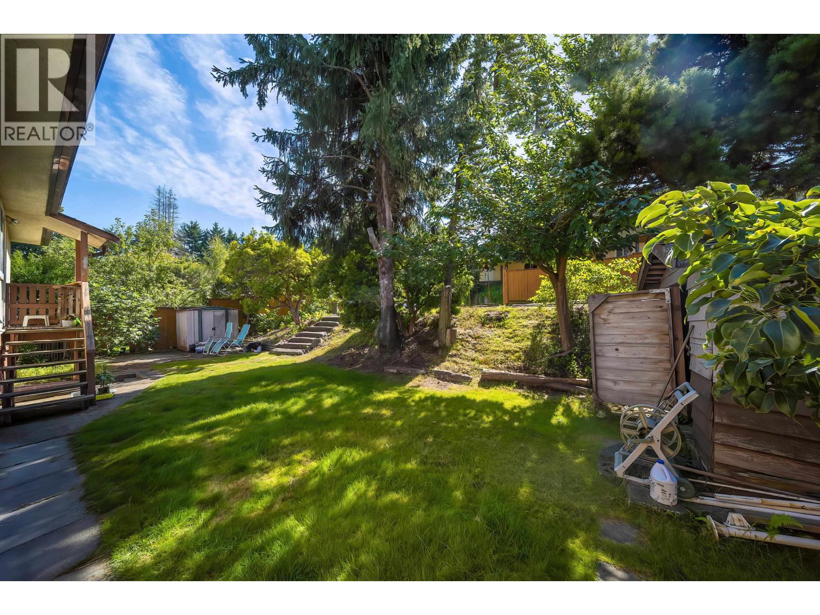5130 Buxton Street, Burnaby, British Columbia  V5H 1J8 - Photo 9 - R3045025