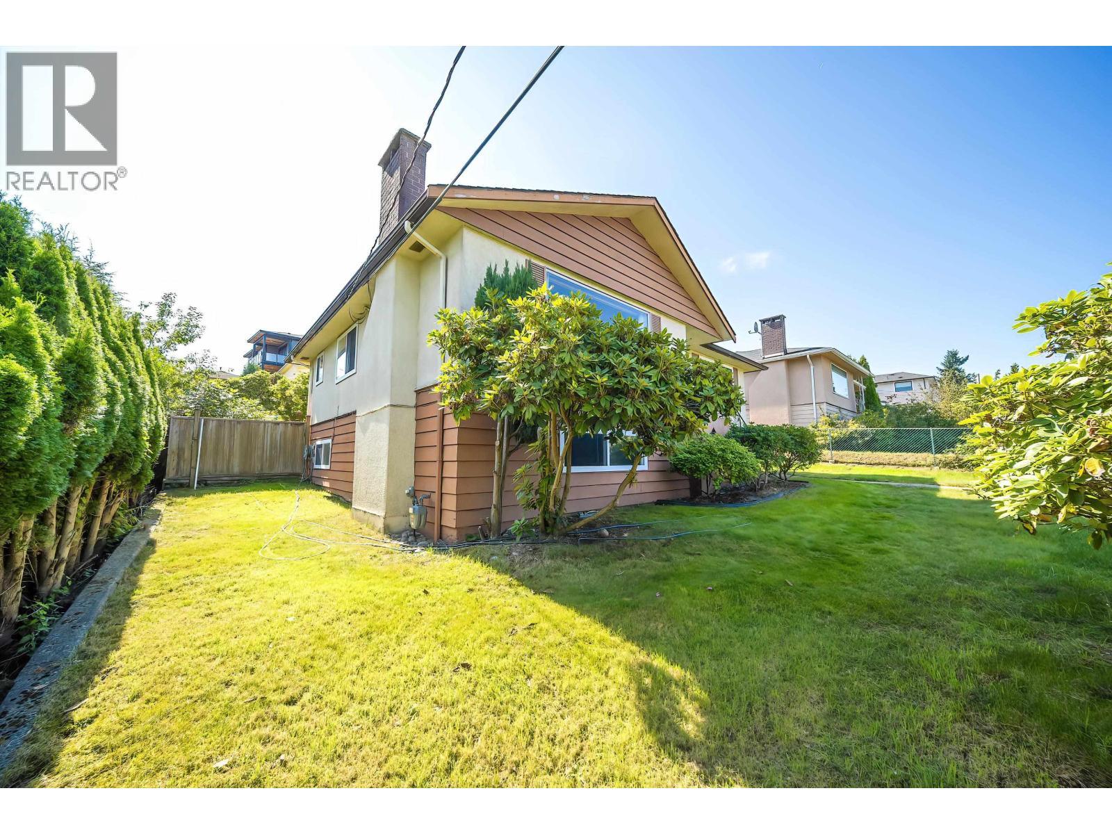5130 Buxton Street, Burnaby, British Columbia  V5H 1J8 - Photo 6 - R3045025