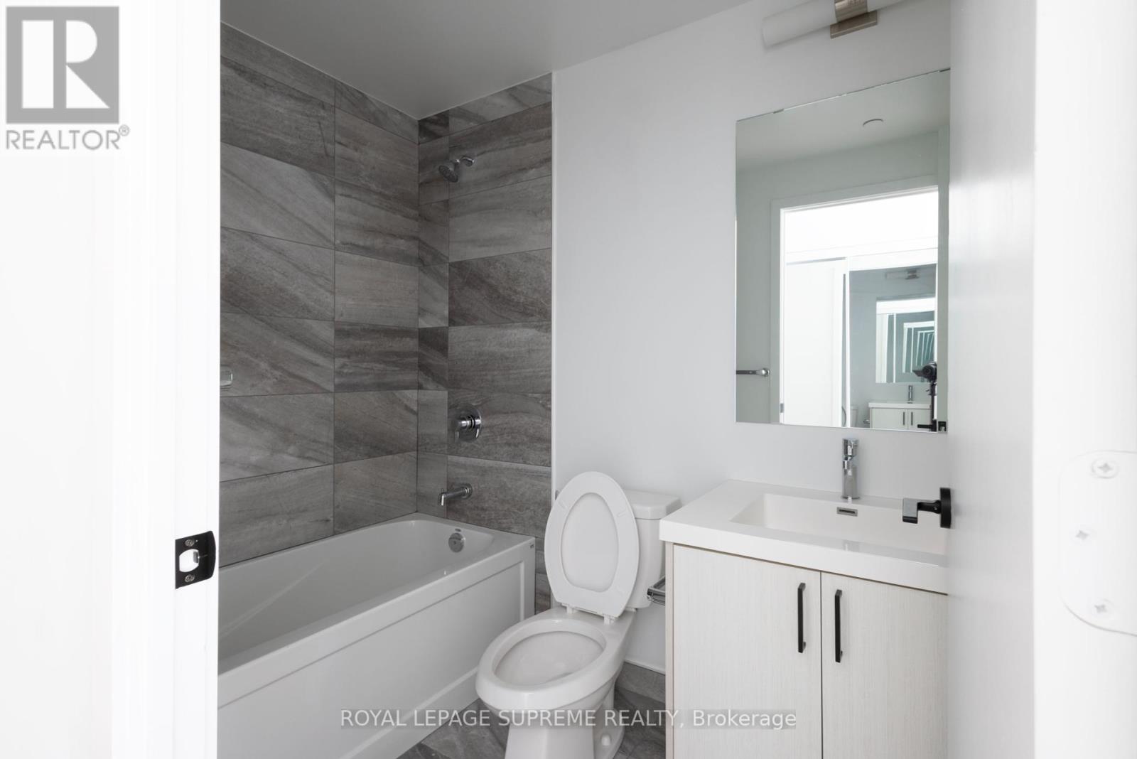 618 - 60 George Butchart Drive, Toronto, Ontario  M3K 0E1 - Photo 14 - W12417344