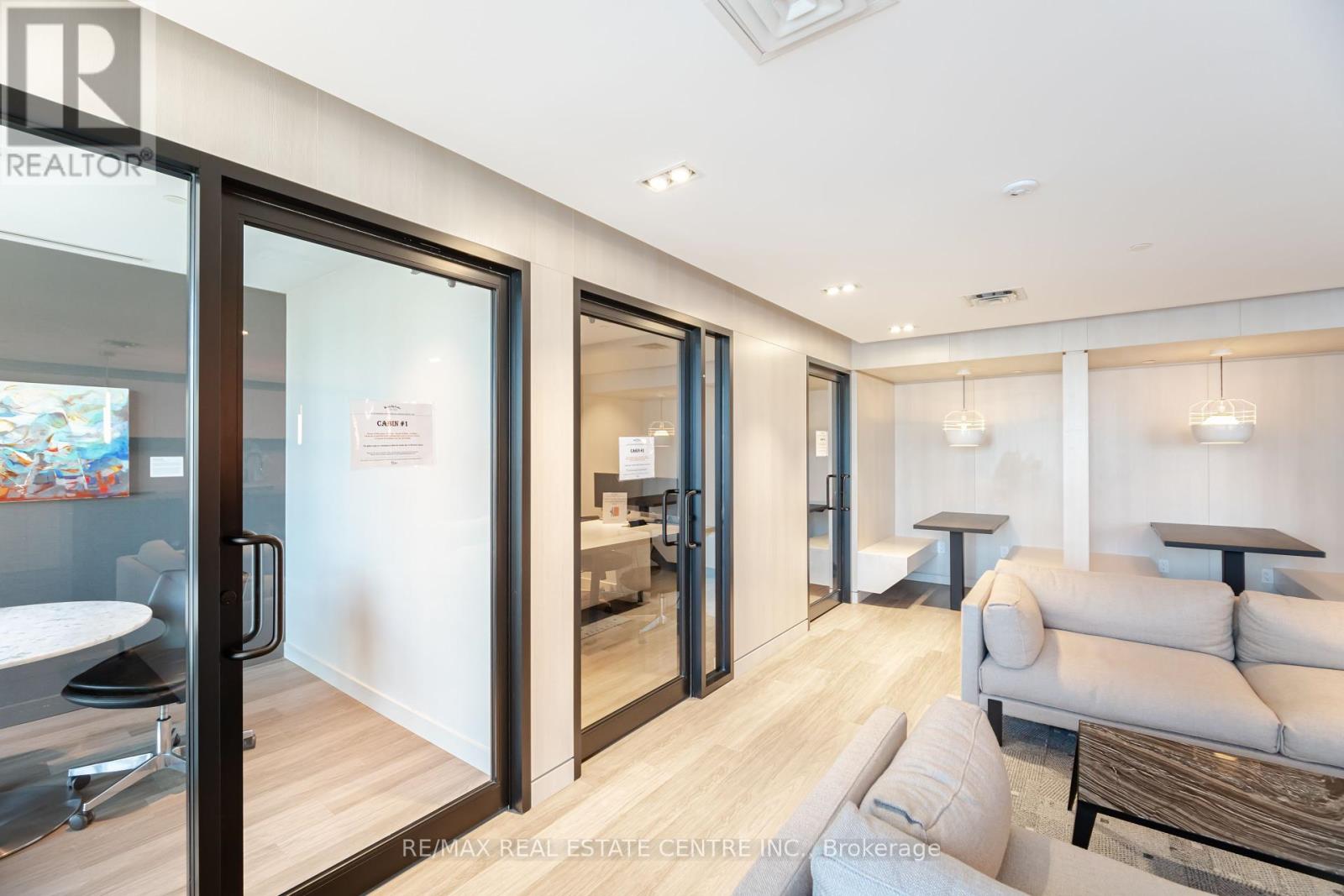 4302 - 4065 Confederation Parkway, Mississauga, Ontario  L5B 0L4 - Photo 42 - W12417372