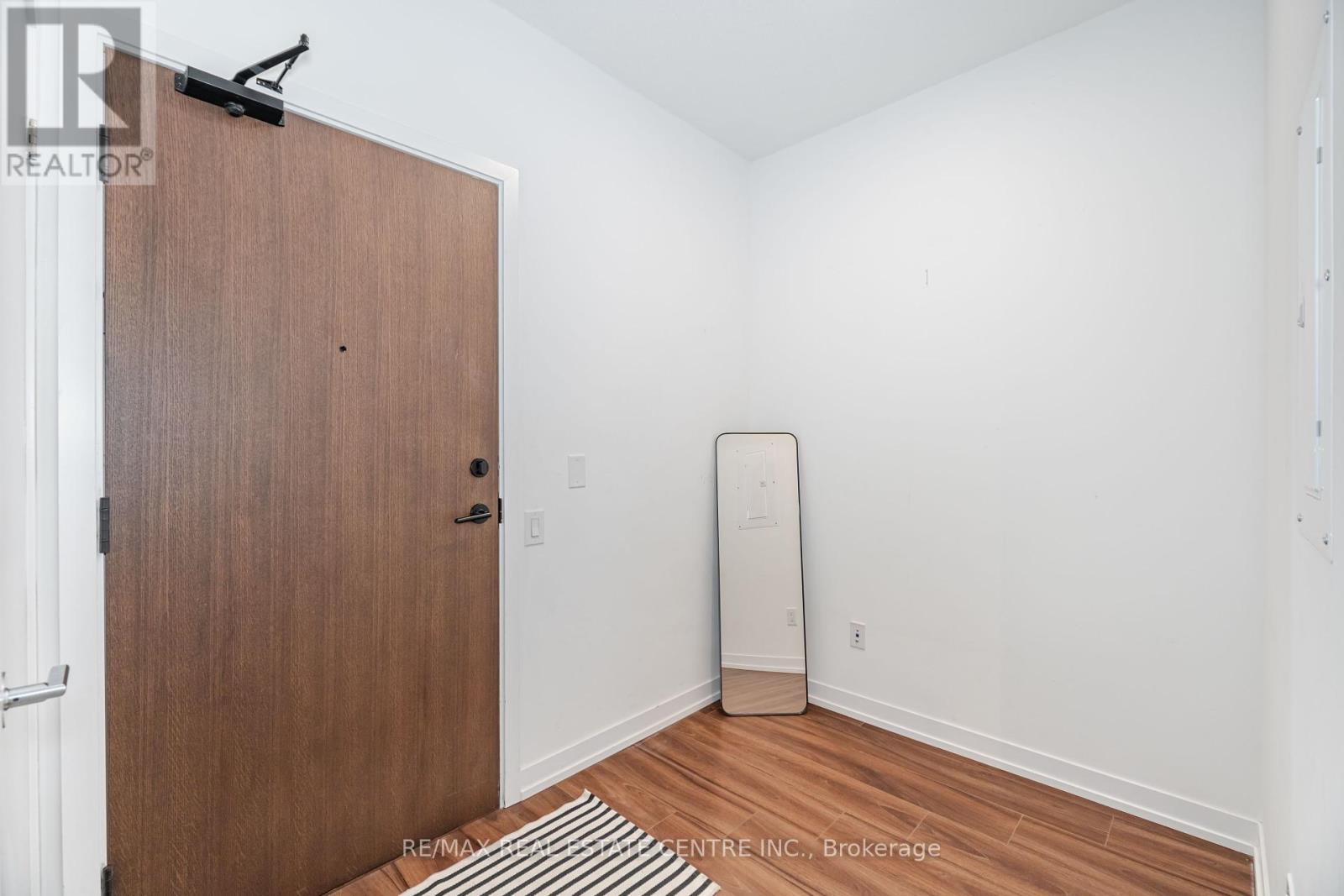4302 - 4065 Confederation Parkway, Mississauga, Ontario  L5B 0L4 - Photo 5 - W12417372