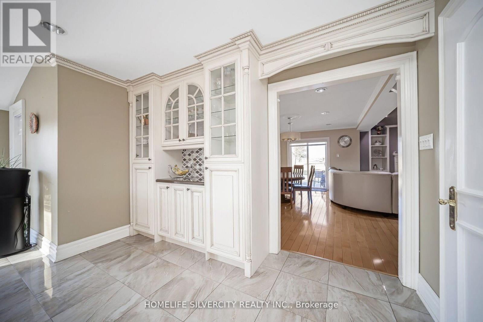 8409 Fifth Line, Halton Hills, Ontario  L7G 4S6 - Photo 13 - W12417375