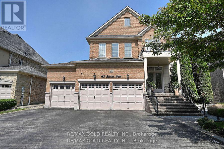 42 Louvain Drive, Brampton, Ontario  L6P 1W7 - Photo 2 - W12417381