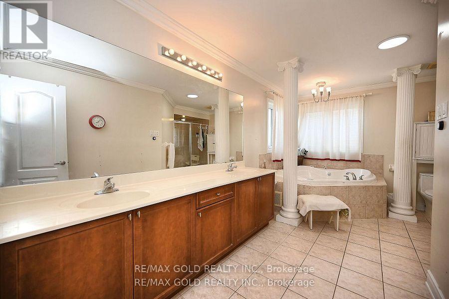 42 Louvain Drive, Brampton, Ontario  L6P 1W7 - Photo 32 - W12417381