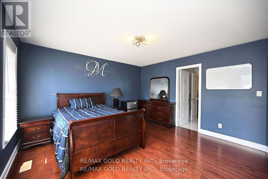 42 Louvain Drive, Brampton, Ontario  L6P 1W7 - Photo 36 - W12417381