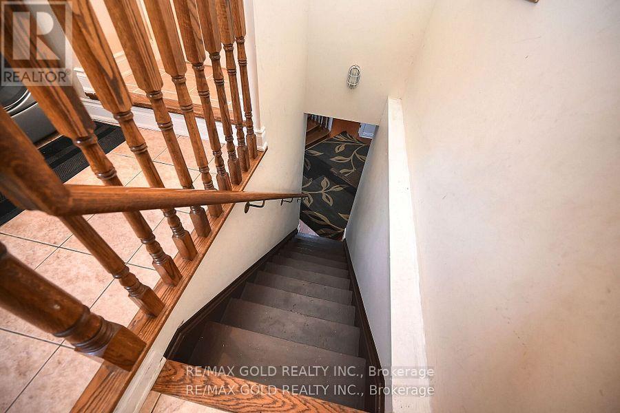 42 Louvain Drive, Brampton, Ontario  L6P 1W7 - Photo 42 - W12417381