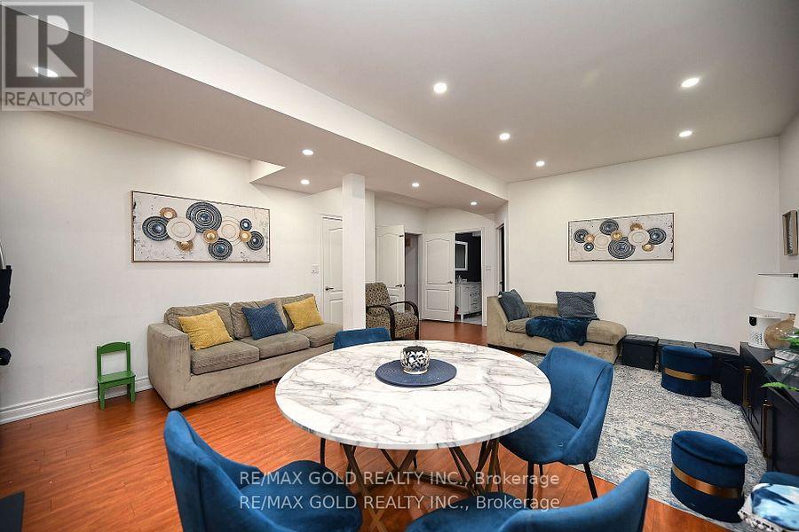42 Louvain Drive, Brampton, Ontario  L6P 1W7 - Photo 44 - W12417381