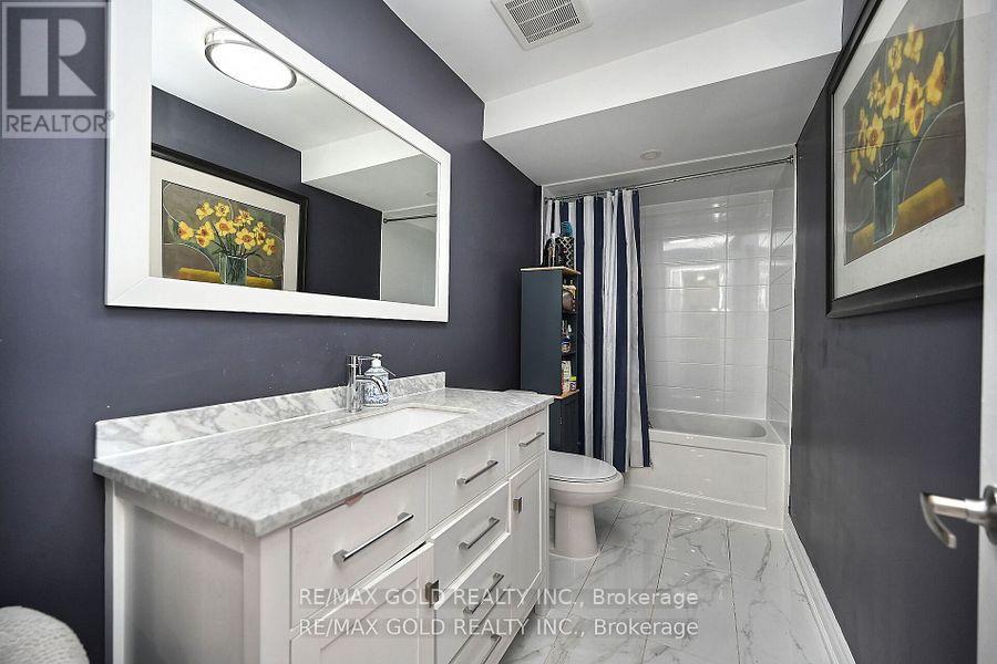 42 Louvain Drive, Brampton, Ontario  L6P 1W7 - Photo 46 - W12417381