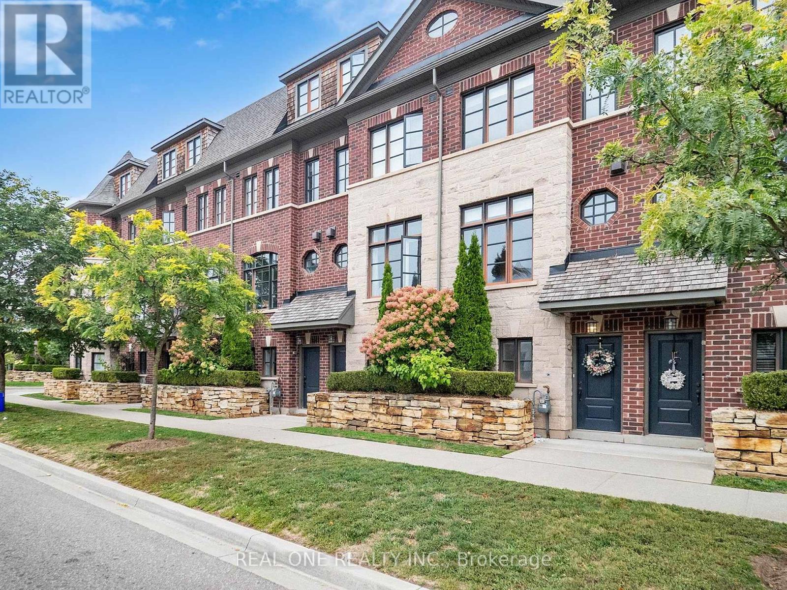 2161 LILLYKIN STREET, Oakville, Ontario