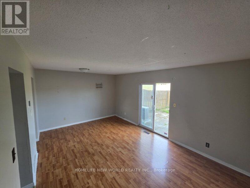 28 - 131 Rockwood Avenue, St. Catharines, Ontario  L2P 3K4 - Photo 2 - X12417364