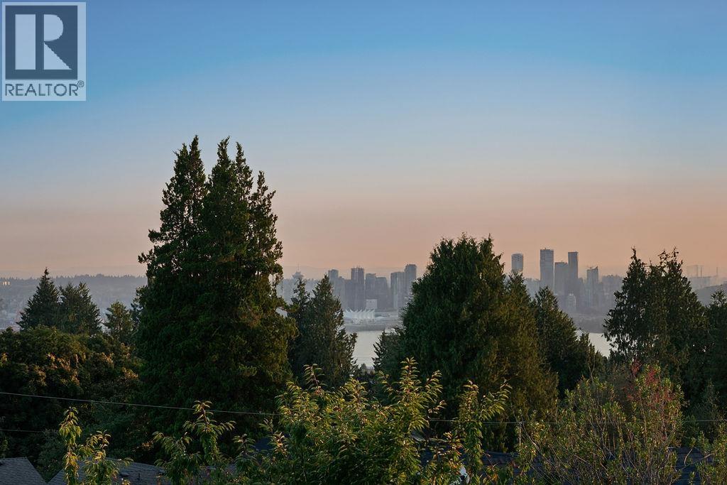 230 E 28 Street, North Vancouver, British Columbia  V7N 1C2 - Photo 7 - R3042491