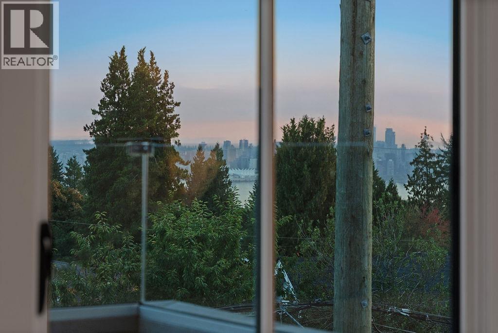 230 E 28 Street, North Vancouver, British Columbia  V7N 1C2 - Photo 26 - R3042491