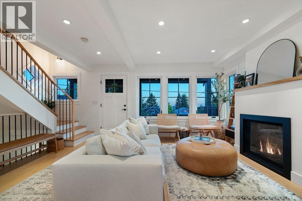 230 E 28 Street, North Vancouver, British Columbia  V7N 1C2 - Photo 4 - R3042491