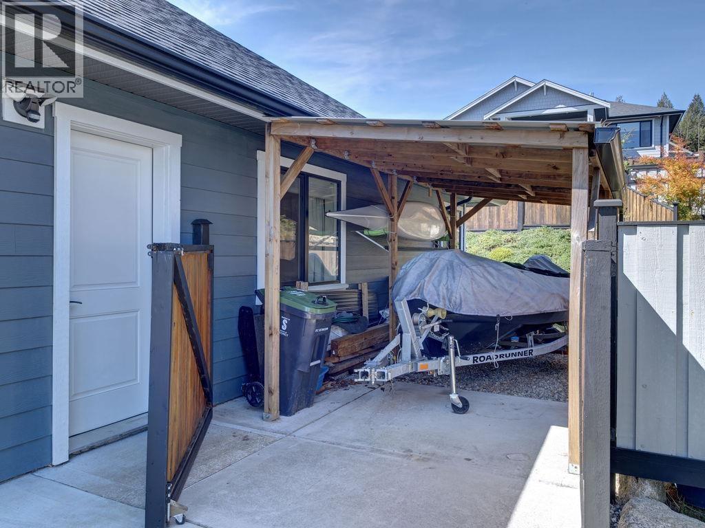 5537 Peregrine Crescent, Sechelt, British Columbia  V7Z 0V5 - Photo 9 - R3041412