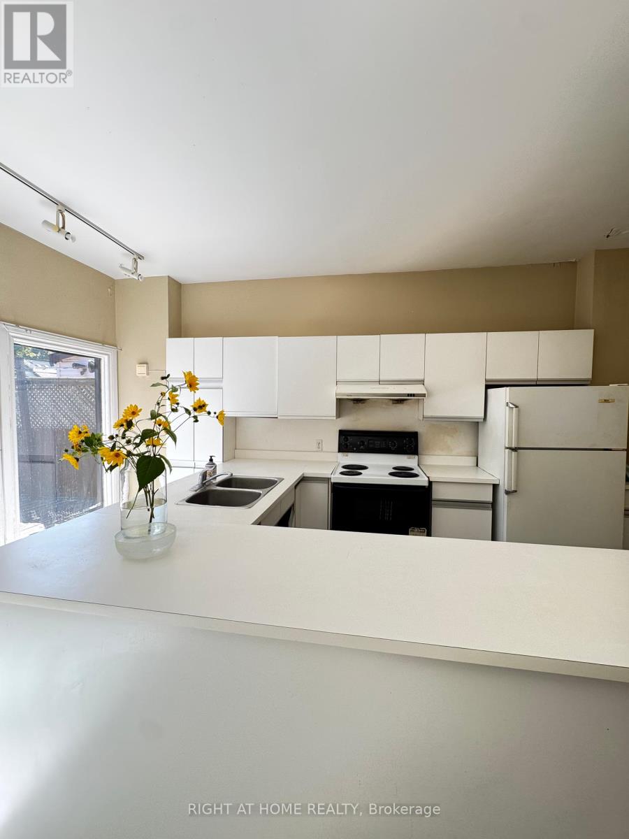 755 Gerrard Street E, Toronto, Ontario  M4M 1Y5 - Photo 8 - E12417390