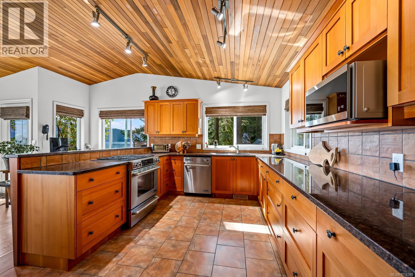 4940 East Rd, Denman Island, British Columbia  V0R 1T0 - Photo 13 - 1014391
