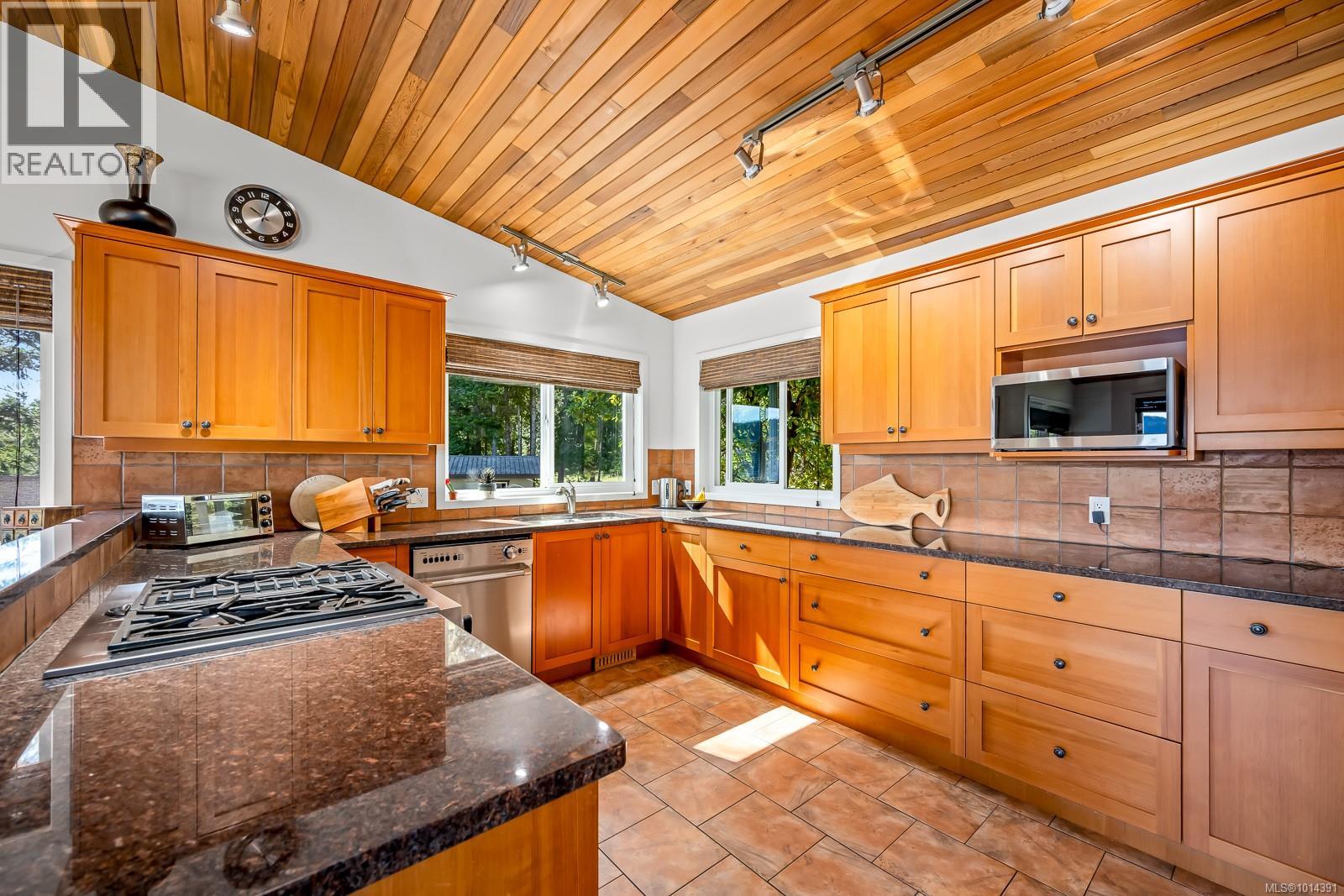 4940 East Rd, Denman Island, British Columbia  V0R 1T0 - Photo 14 - 1014391
