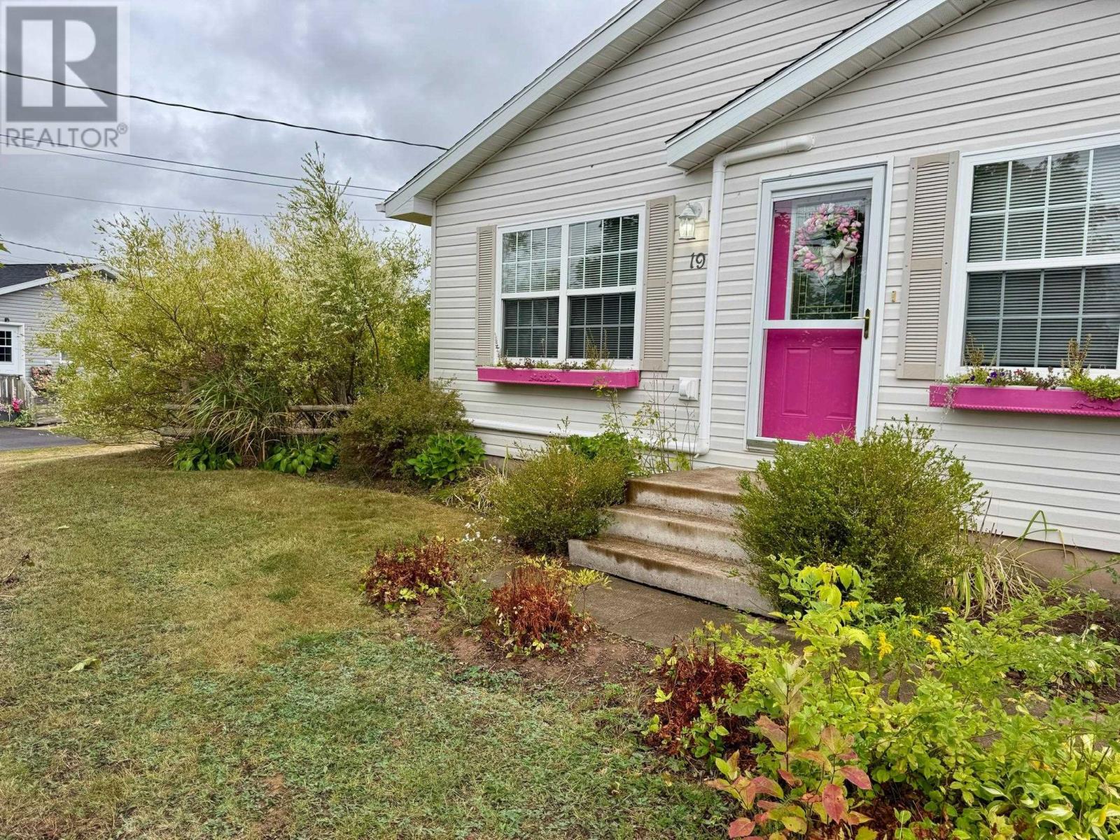 19 Deep River Drive, River Ridge Estates, Charlottetown, Prince Edward Island  C1C 1S3 - Photo 33 - 202523889