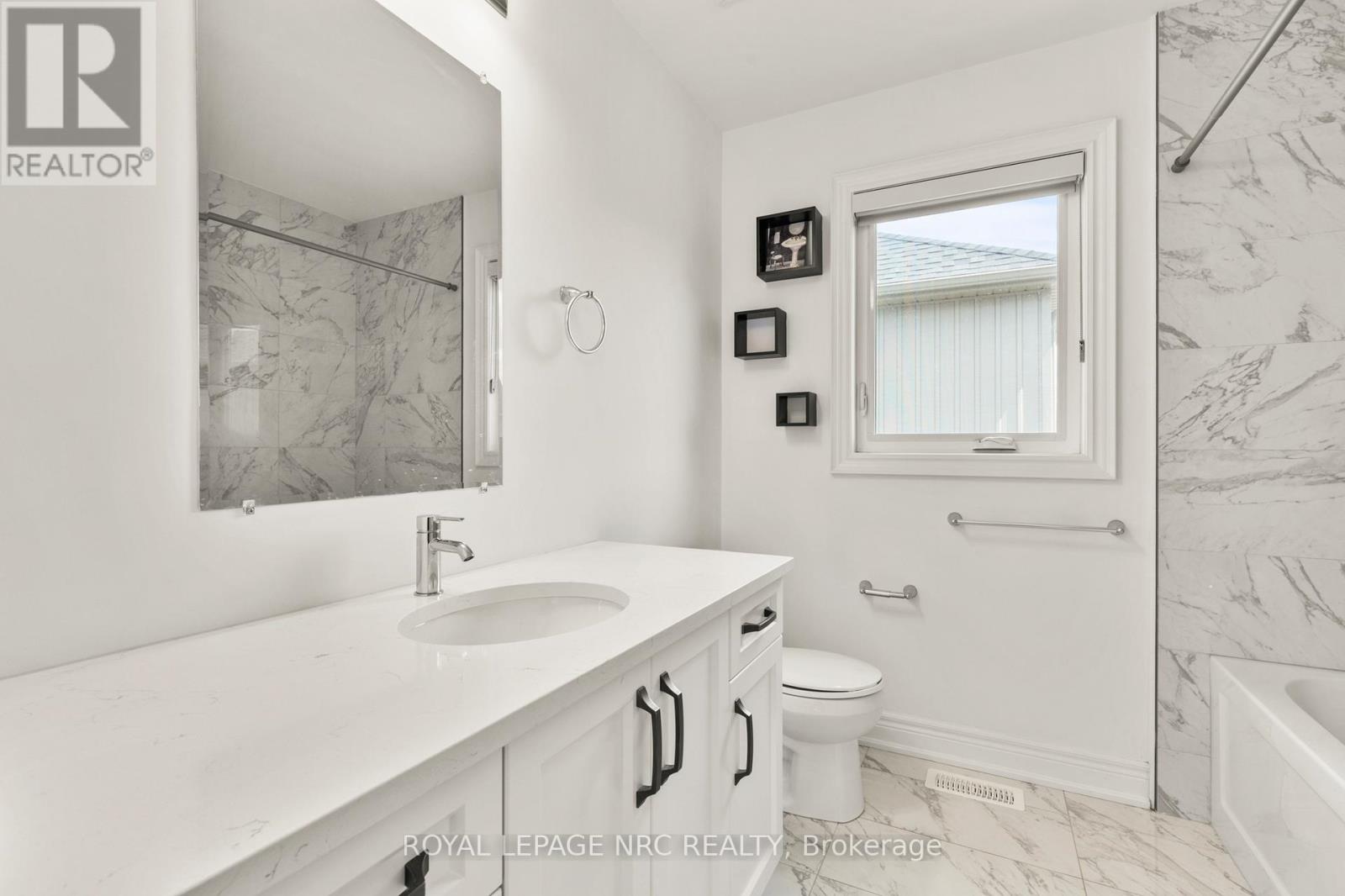Upper Level - 25 Autumn Avenue, Thorold, Ontario  L2V 0H2 - Photo 20 - X12417394