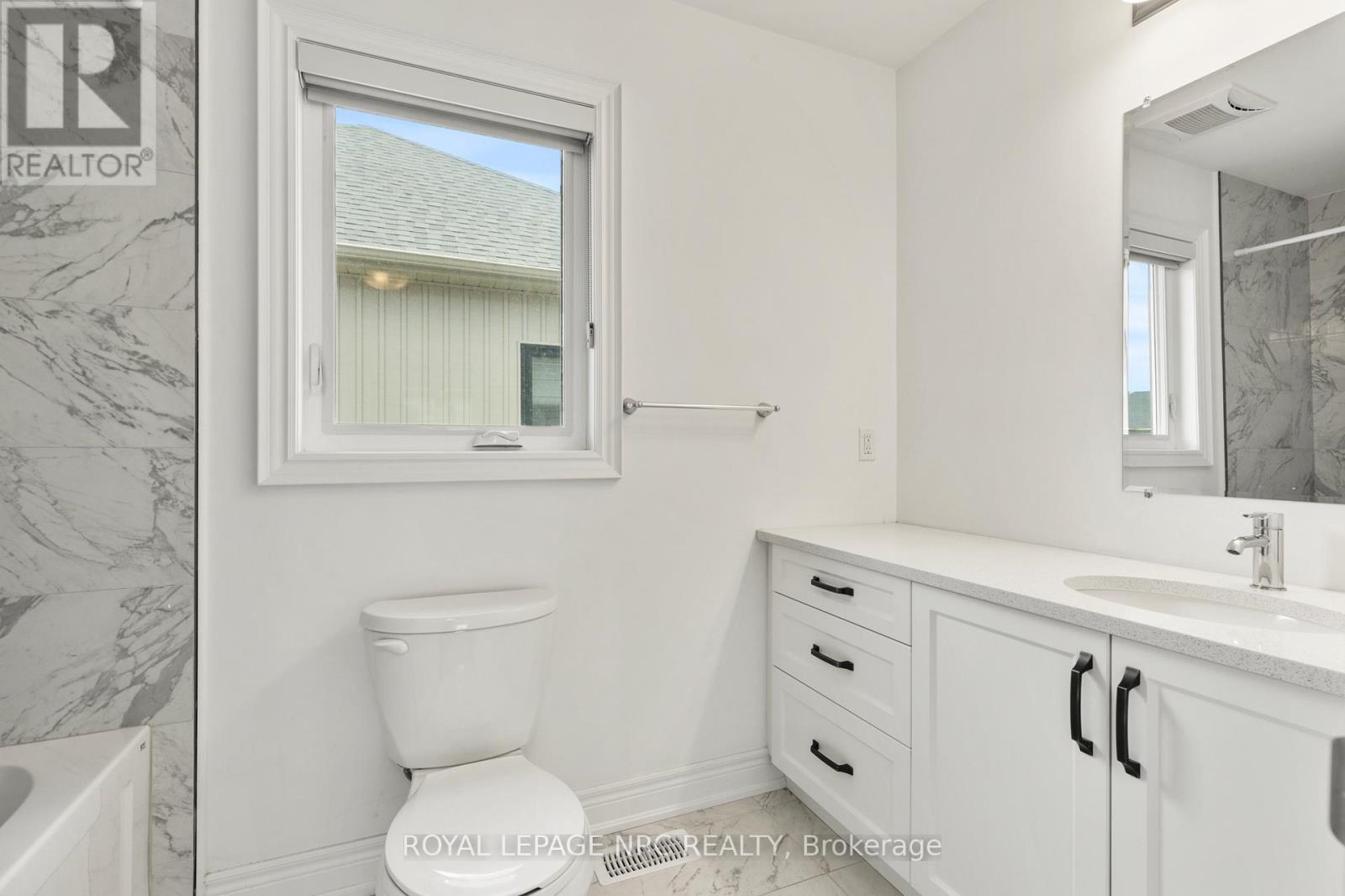 Upper Level - 25 Autumn Avenue, Thorold, Ontario  L2V 0H2 - Photo 25 - X12417394
