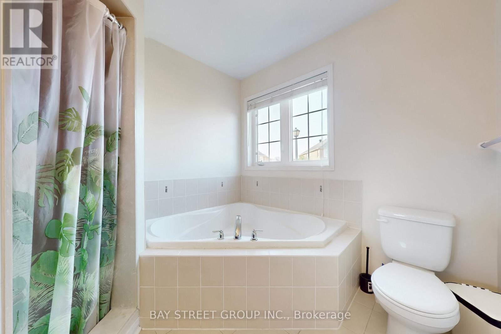 82 Coleluke Lane, Markham, Ontario  L3S 0B7 - Photo 17 - N12417405