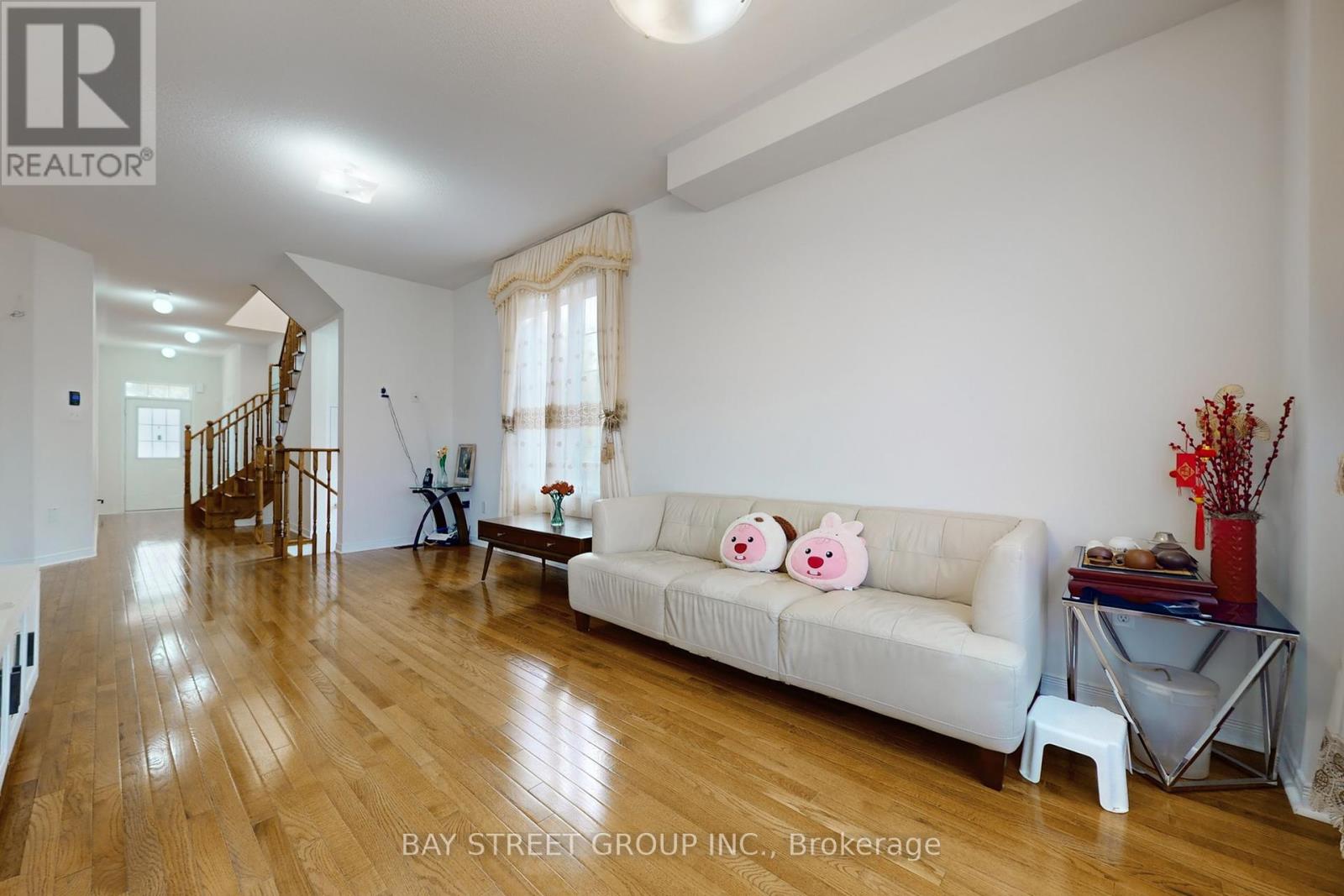 82 Coleluke Lane, Markham, Ontario  L3S 0B7 - Photo 6 - N12417405