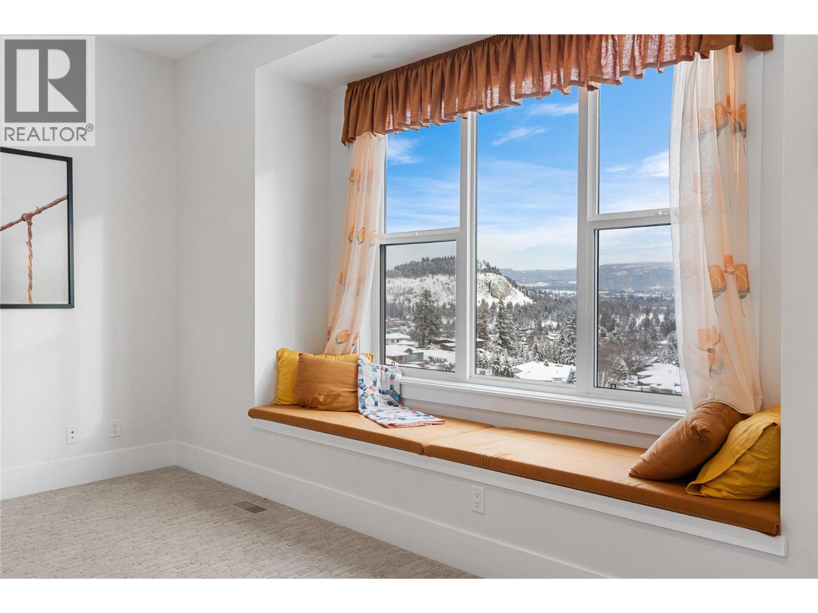 1325 Sladen Crescent Kelowna Photo 11