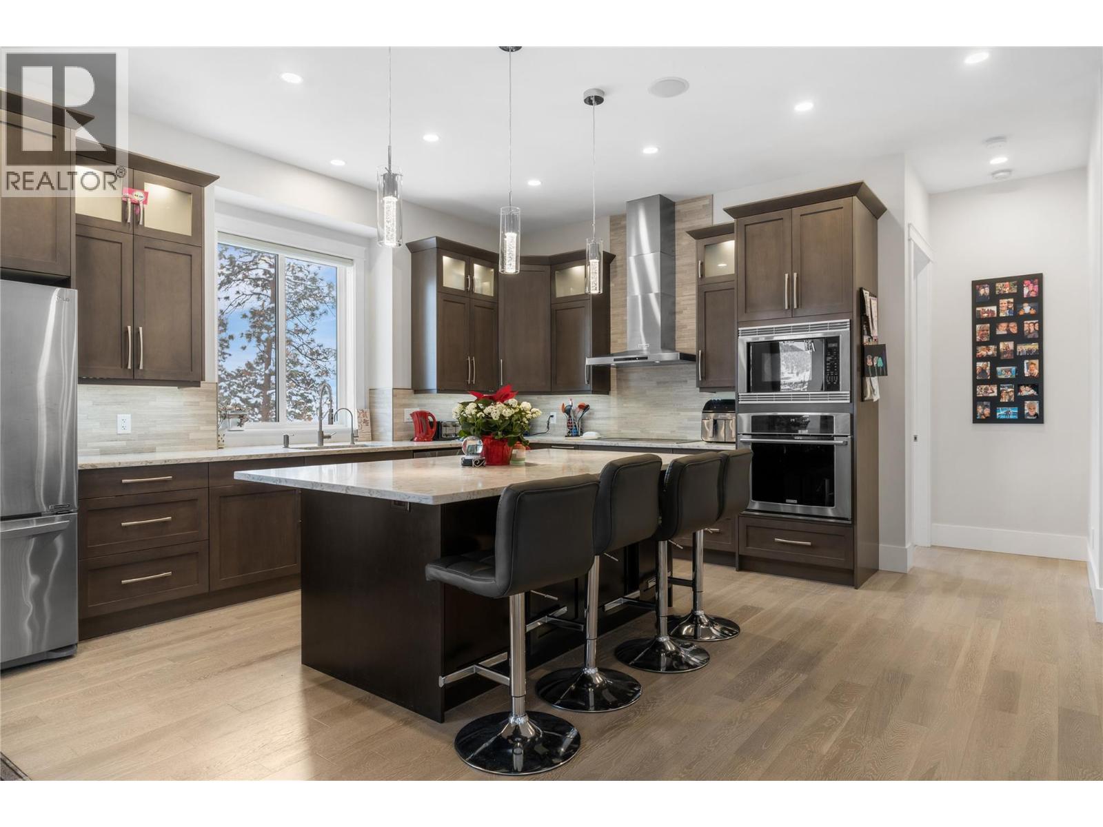 1325 Sladen Crescent Kelowna Photo 6