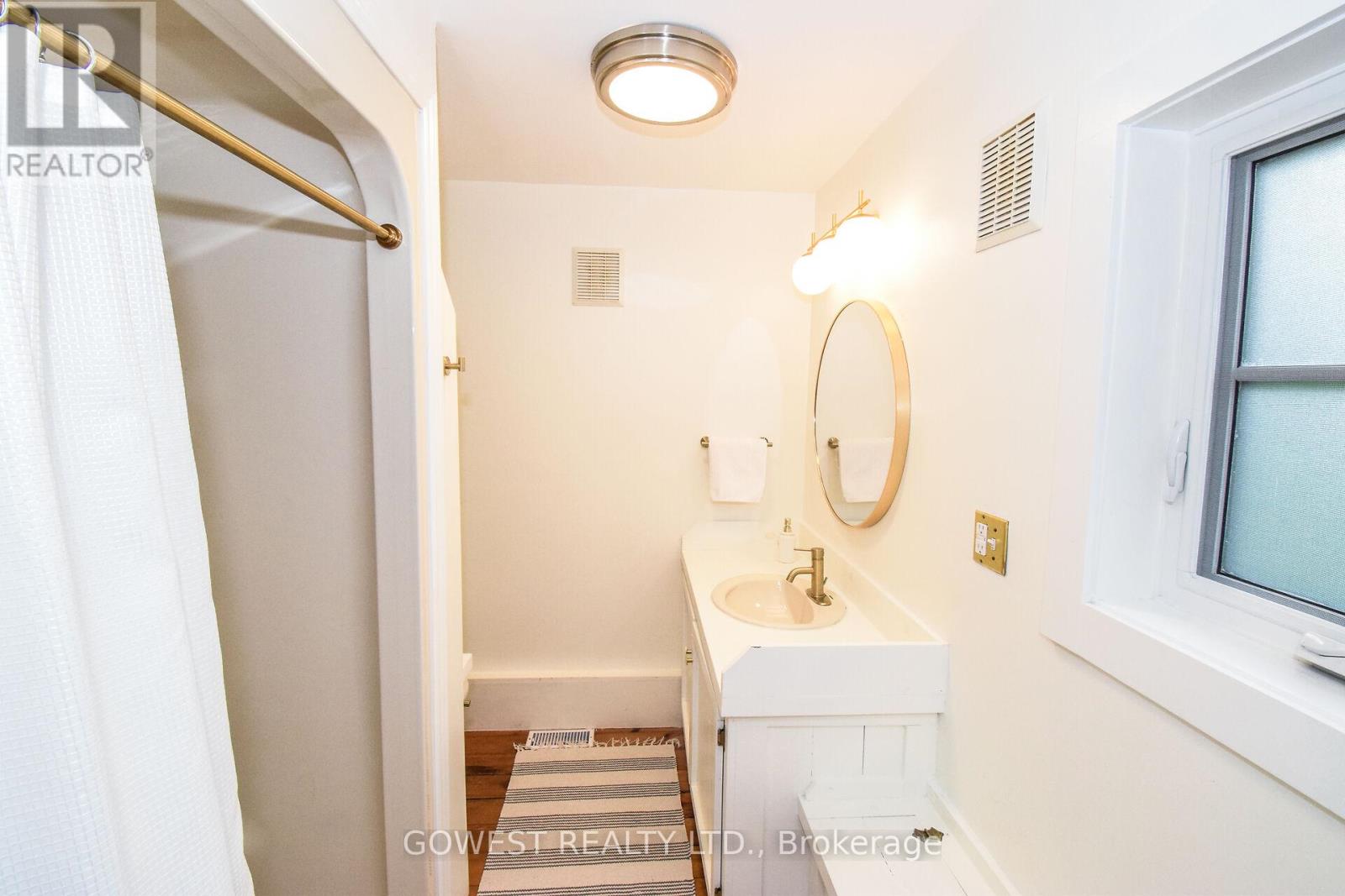 98 Delater Street, Niagara-On-The-Lake, Ontario  L0S 1J0 - Photo 15 - X12412707