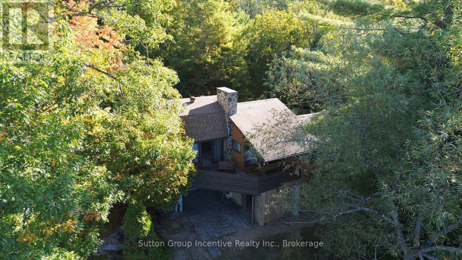 1017 Goldfinch Court, Gravenhurst, Ontario  P0E 1G0 - Photo 2 - X12177770